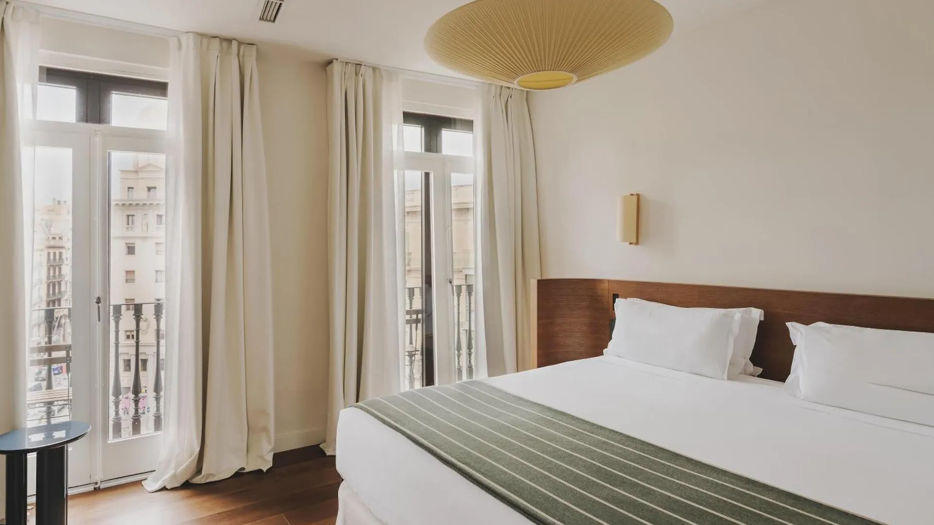 Hotel Regina Barcelona 4*,  Espanha